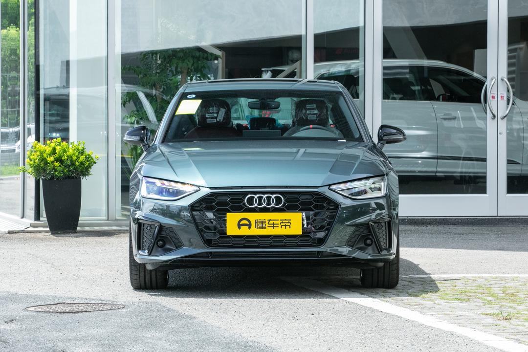 Audi A4L 2026, фото 2