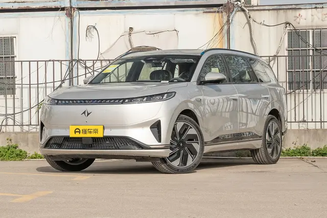 Dongfeng Yipai 008 2026 — купить из Китая под заказ