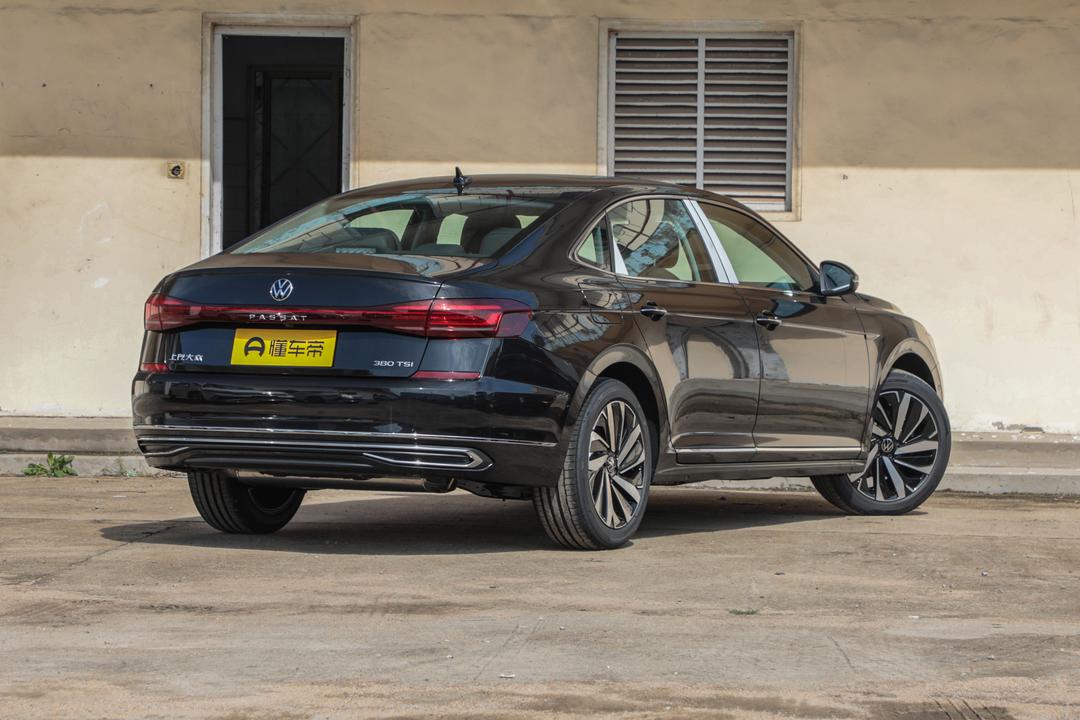 Volkswagen Passat 2026, фото 7