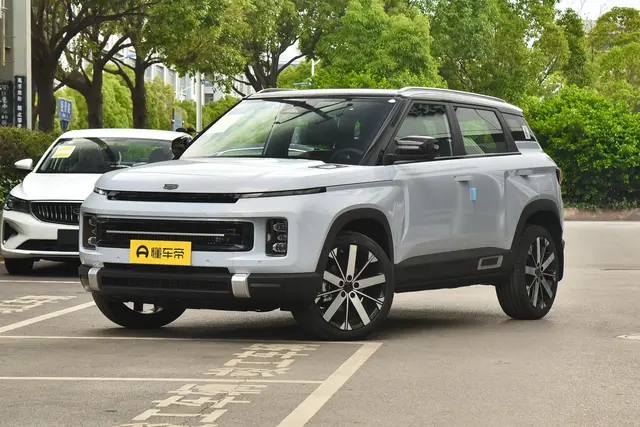 Geely ICON 2026 — купить из Китая под заказ