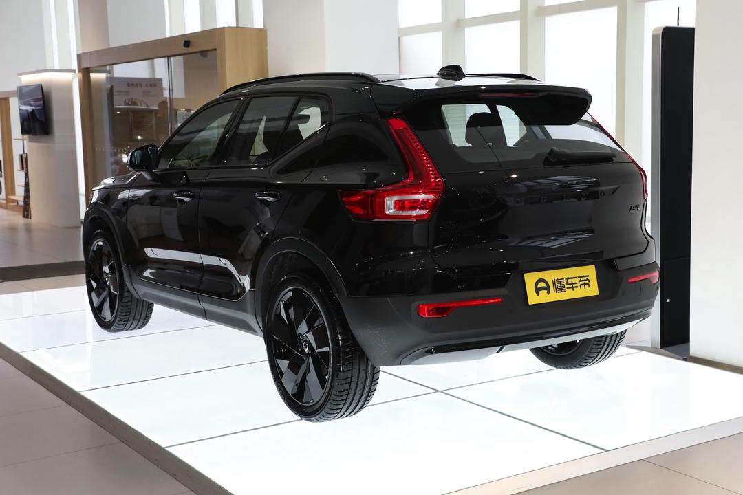 Volvo XC40 2026, фото 5