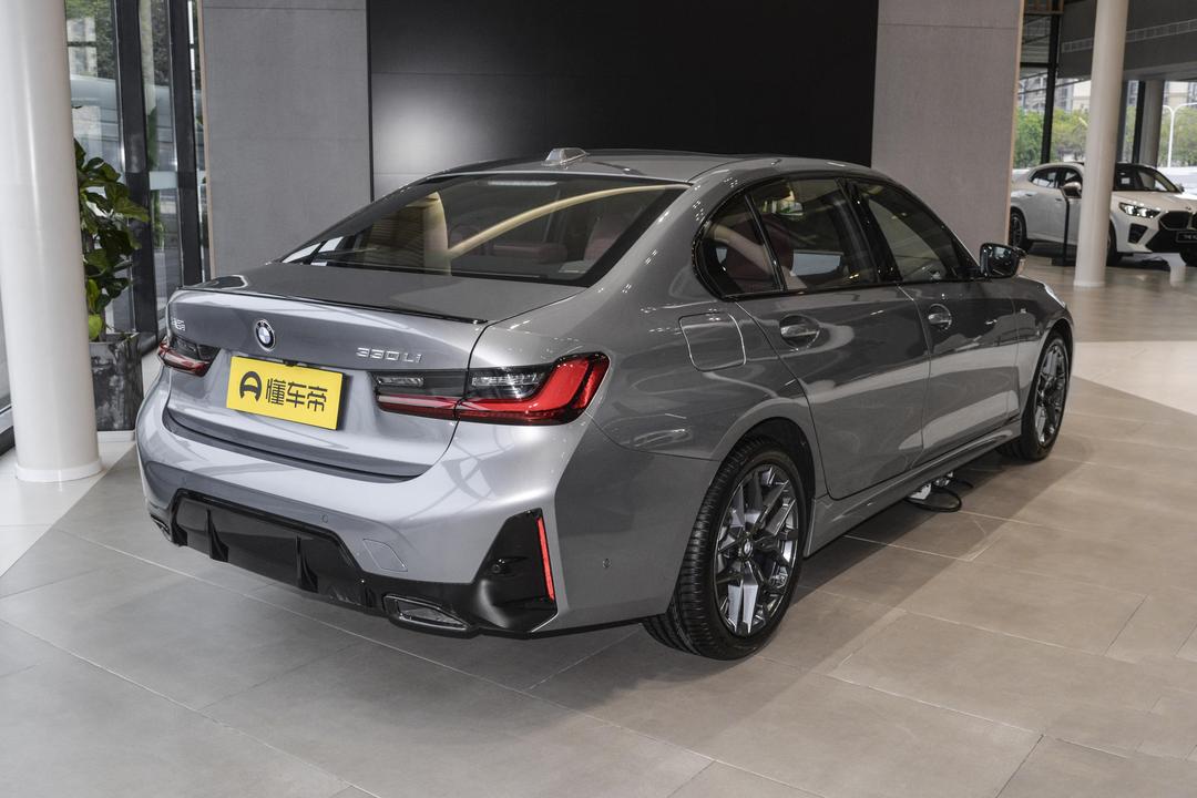 BMW 3 Series 2026, фото 8
