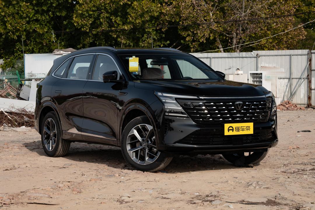 Changan CS75 PLUS 2026, фото 3