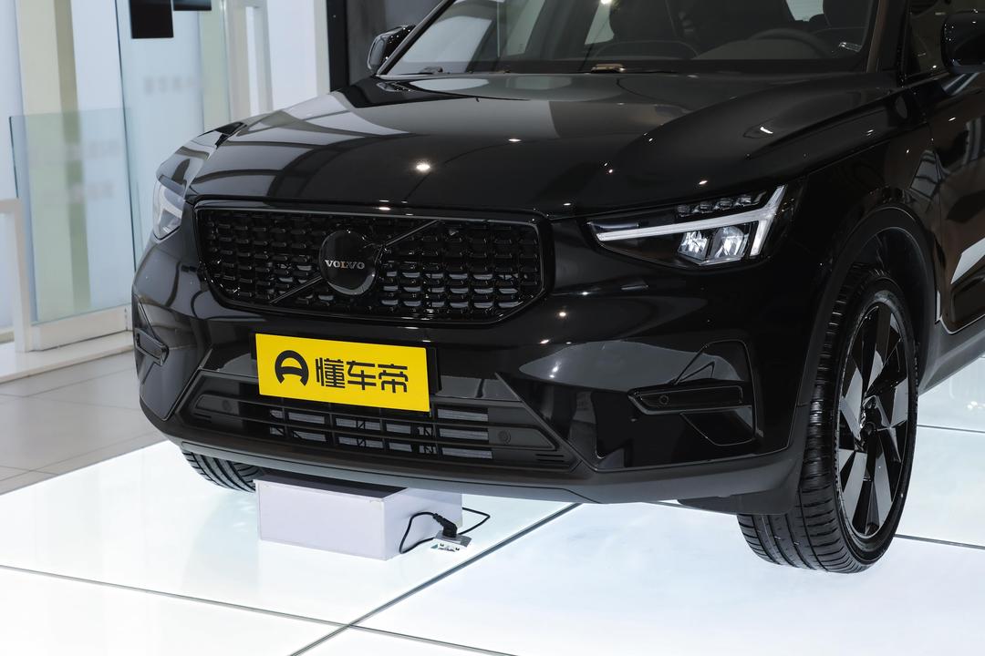 Volvo XC40 2026, фото 8