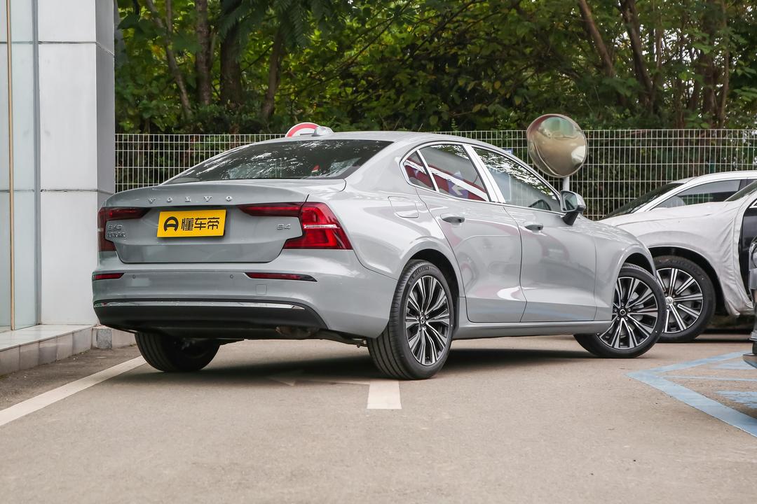 Volvo S60 2026, фото 7
