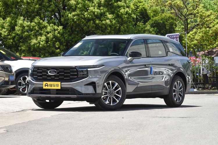 2023 Renegade L 2.0T EcoBoost 2WD 7-Seat Deluxe