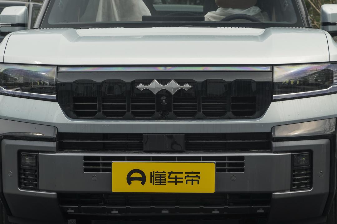 BYD Fangchengbao Leopard 8 2026, фото 10