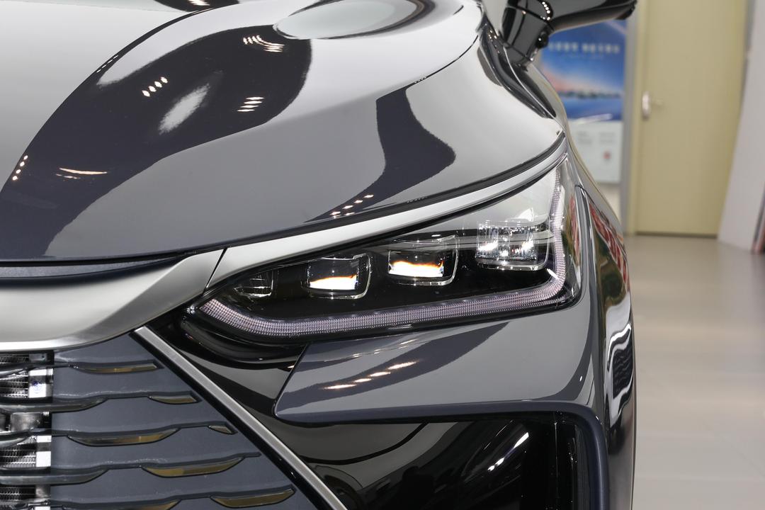 BYD Tang DM 2026, фото 10