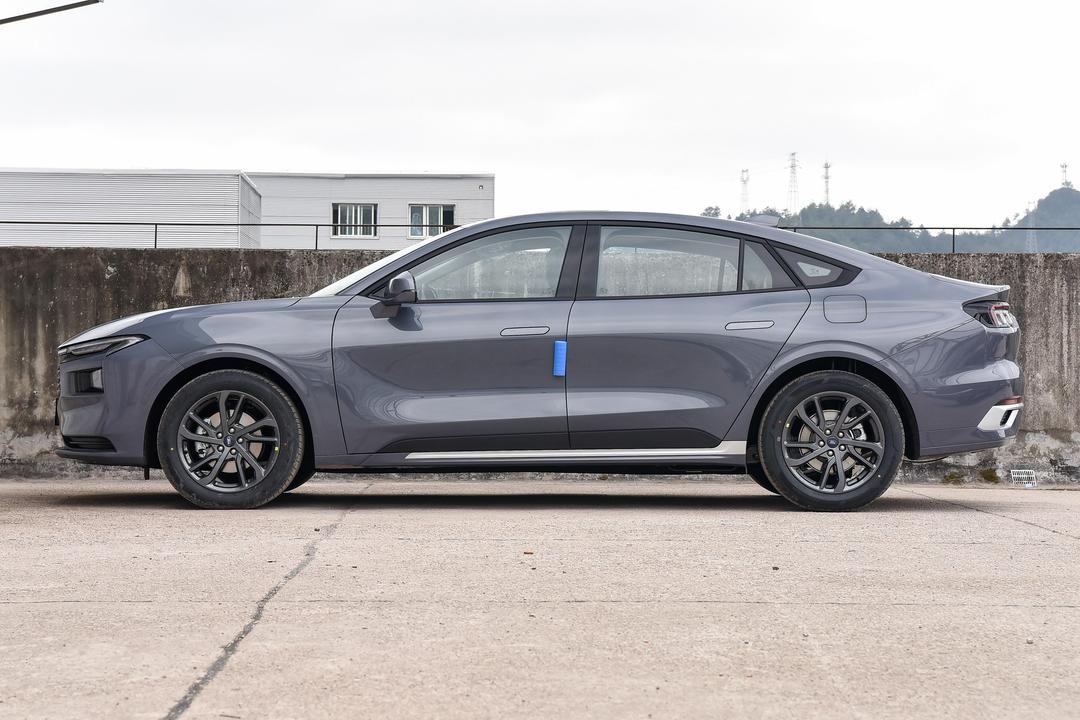 Ford Mondeo 2026, фото 4