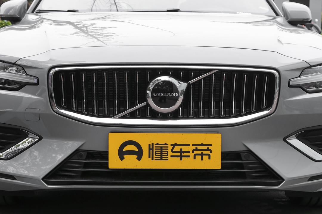 Volvo S60 2026, фото 10