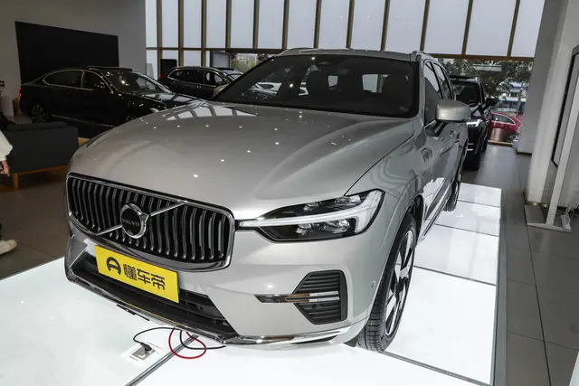 Volvo XC60 PHEV 2026 — купить из Китая под заказ
