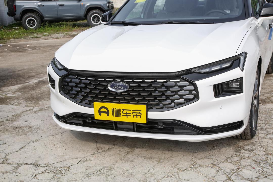 Ford Mondeo 2026, фото 9