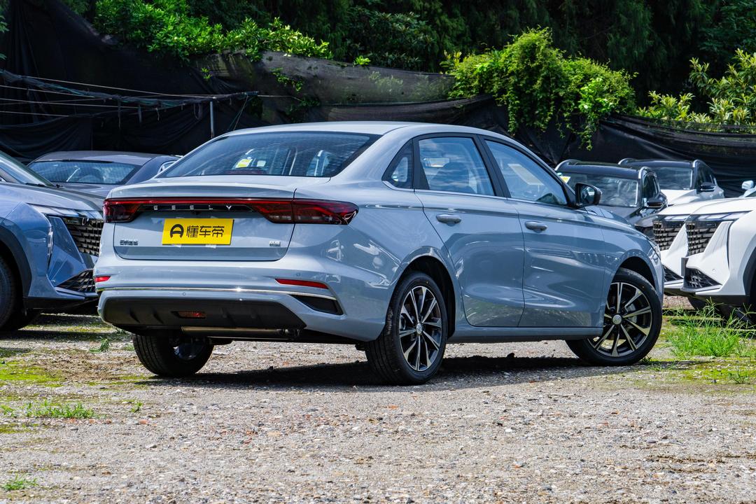 Geely Emgrand 2026, фото 7