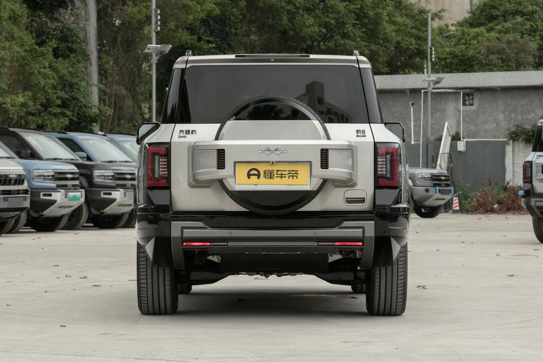 BYD Fangchengbao Leopard 8 2026, фото 6