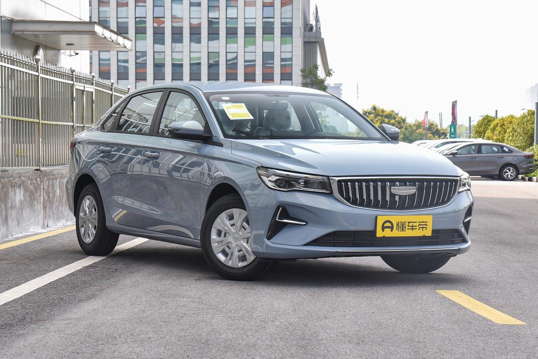 Geely Emgrand 2026, фото 3