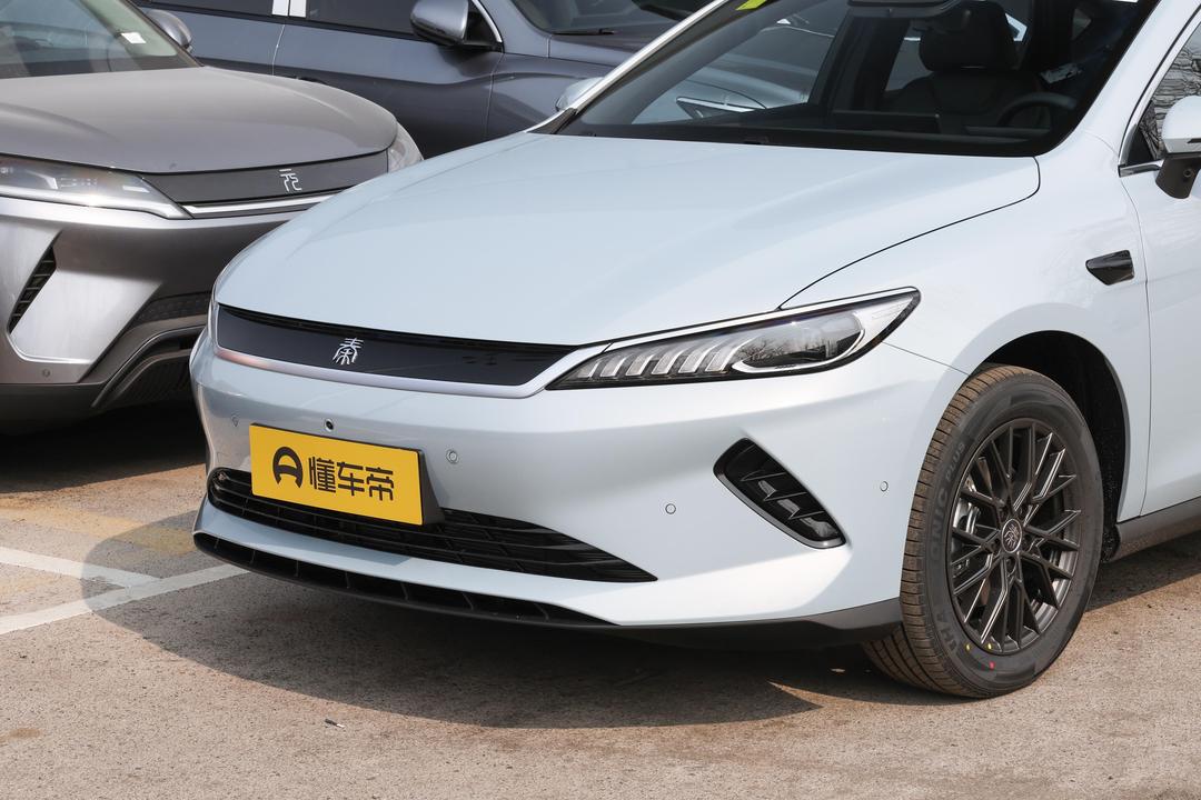 BYD Qin PLUS EV 2026, фото 9