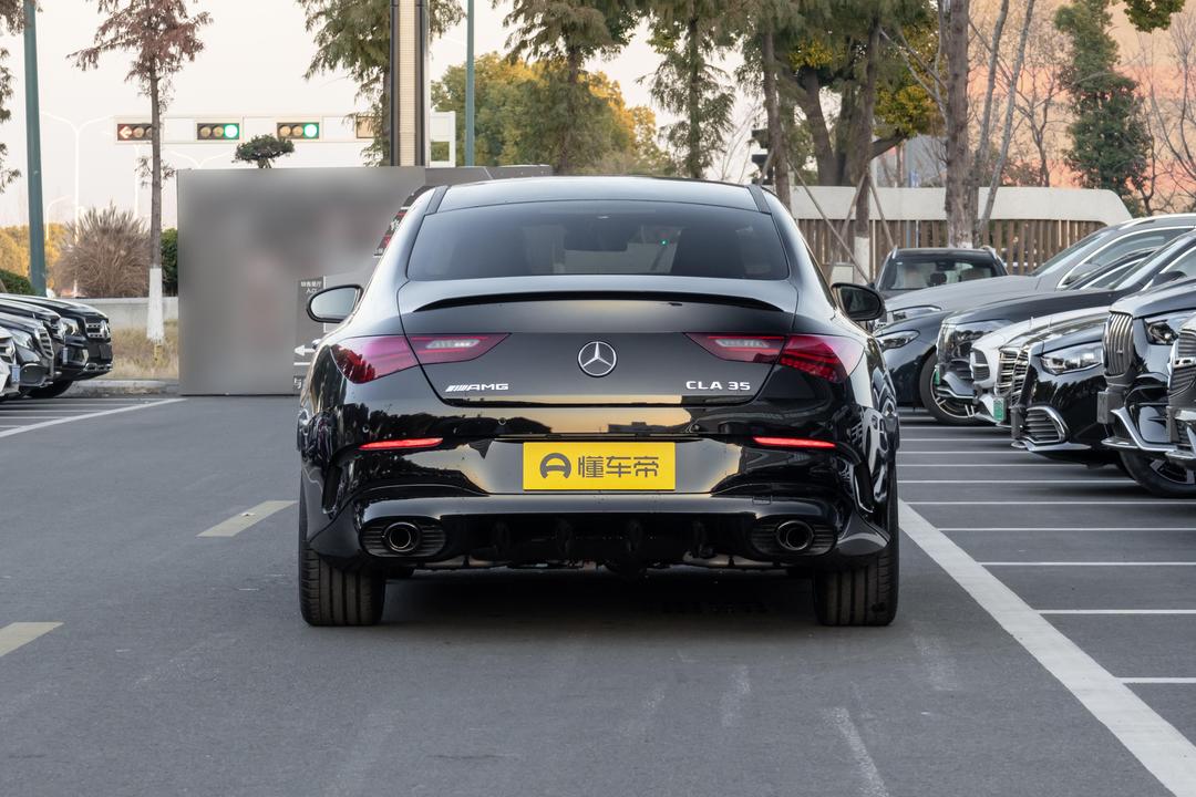 Mercedes-Benz CLA AMG 2026, фото 6