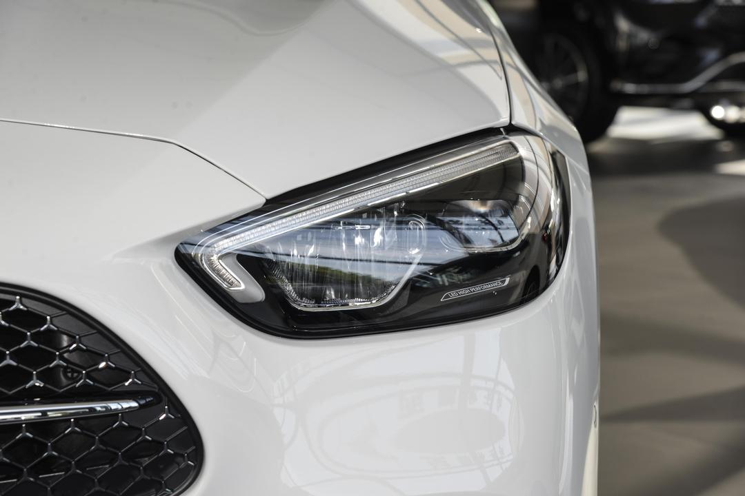 Mercedes-Benz C-Class 2026, фото 11