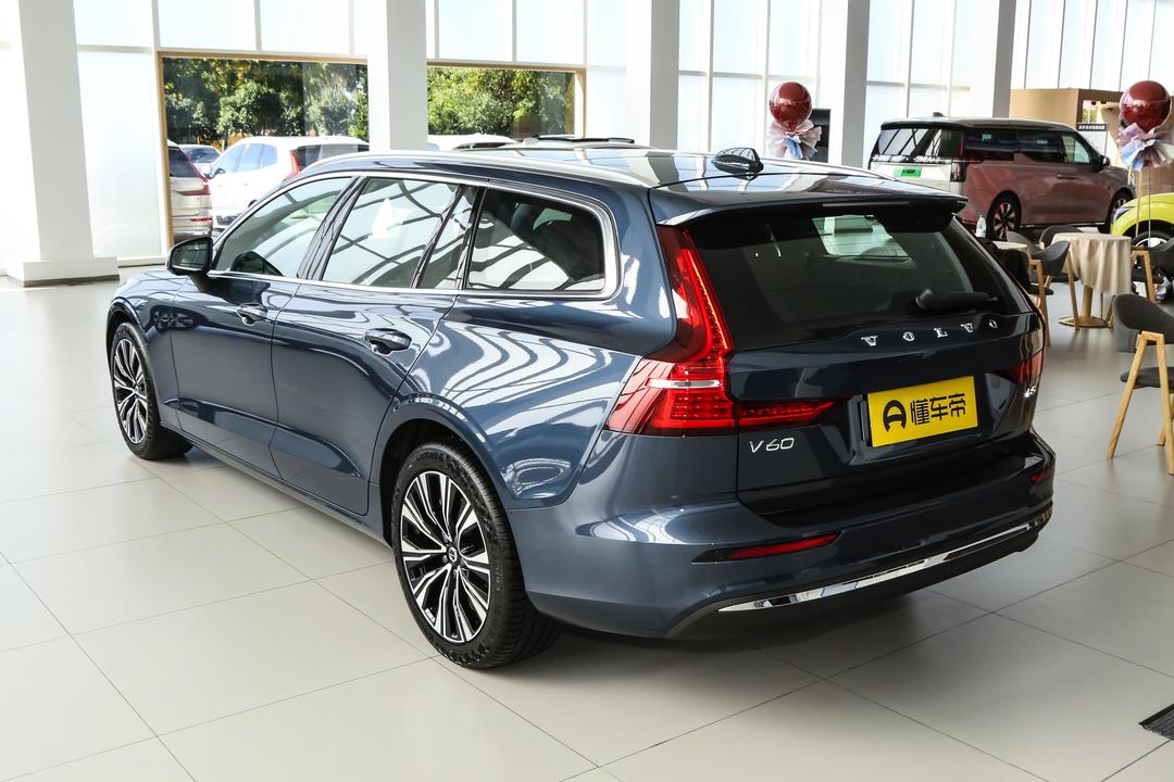 Volvo V60 2026, фото 5