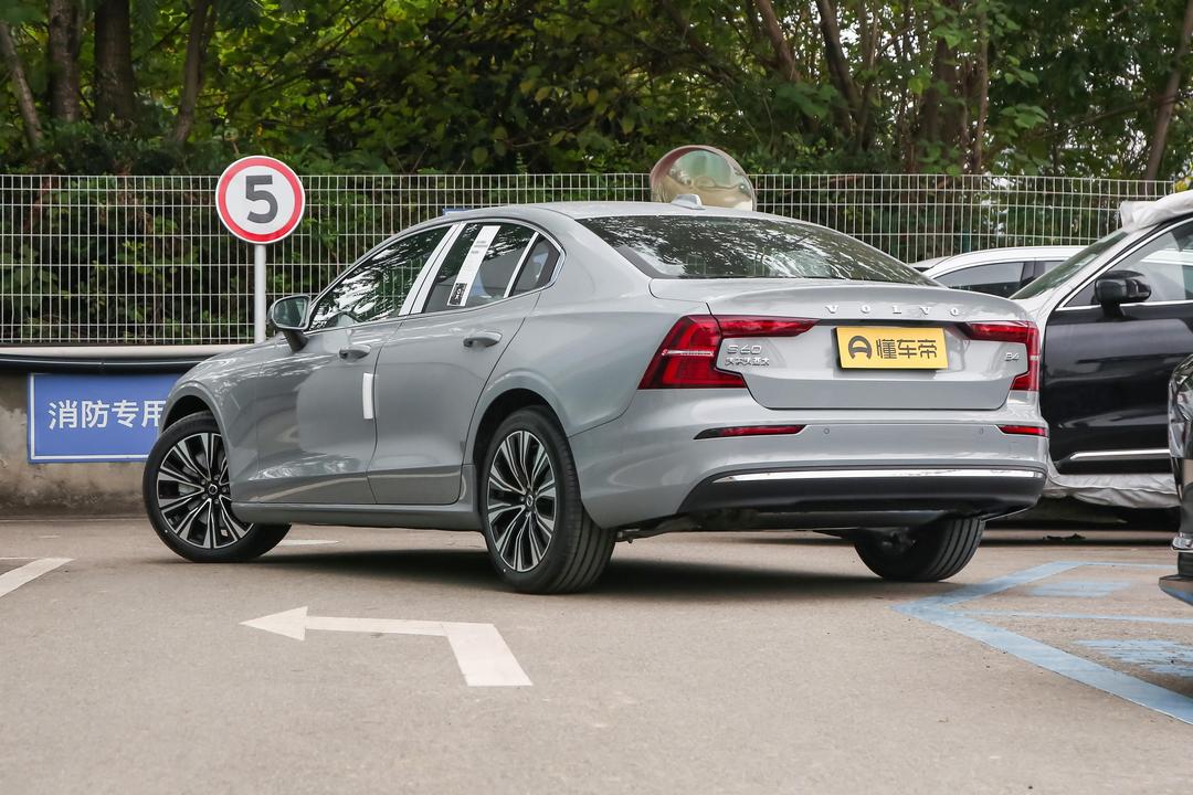 Volvo S60 2026, фото 5