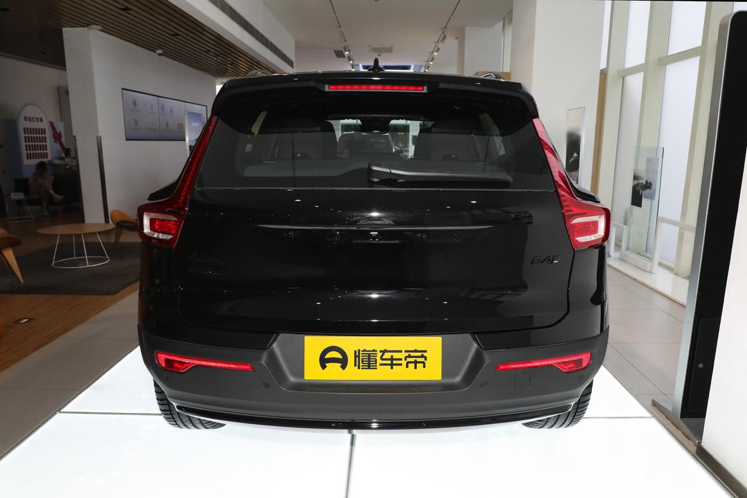 Volvo XC40 2026, фото 6