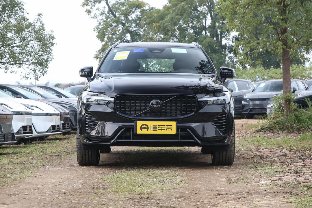 Volvo XC60 2026, фото 2