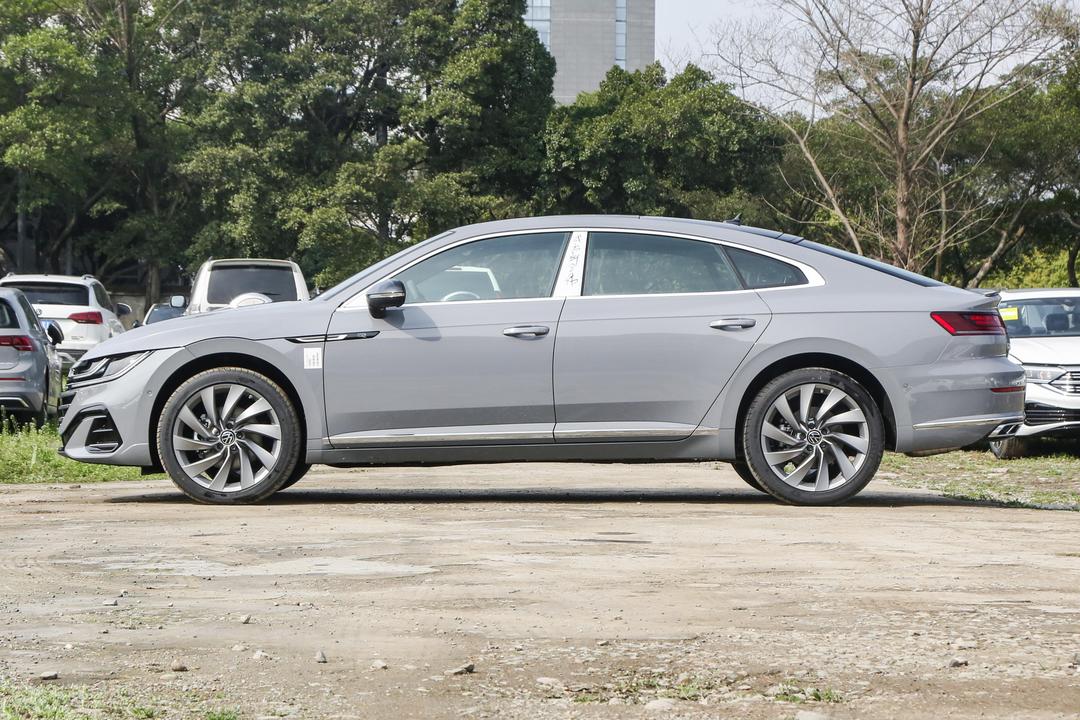 Volkswagen CC 2026, фото 4
