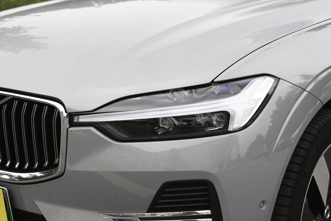 Volvo XC60 PHEV 2026, фото 13