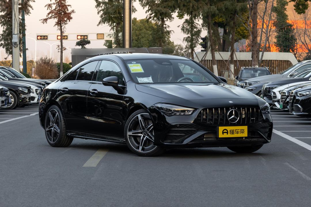 Mercedes-Benz CLA AMG 2026, фото 3