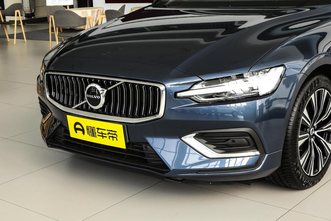Volvo V60 2026, фото 9