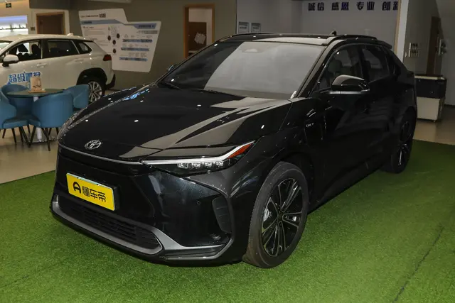 Toyota bZ4X 2026 — купить из Китая под заказ