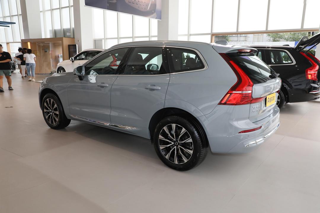 Volvo XC60 2026, фото 5