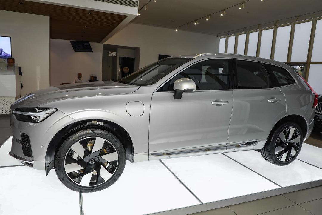 Volvo XC60 PHEV 2026, фото 4