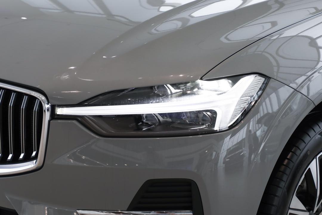 Volvo XC60 2026, фото 12