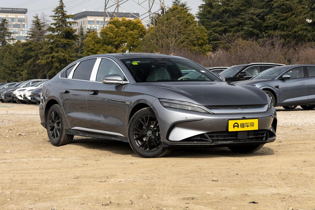 BYD Han DM 2026, фото 3