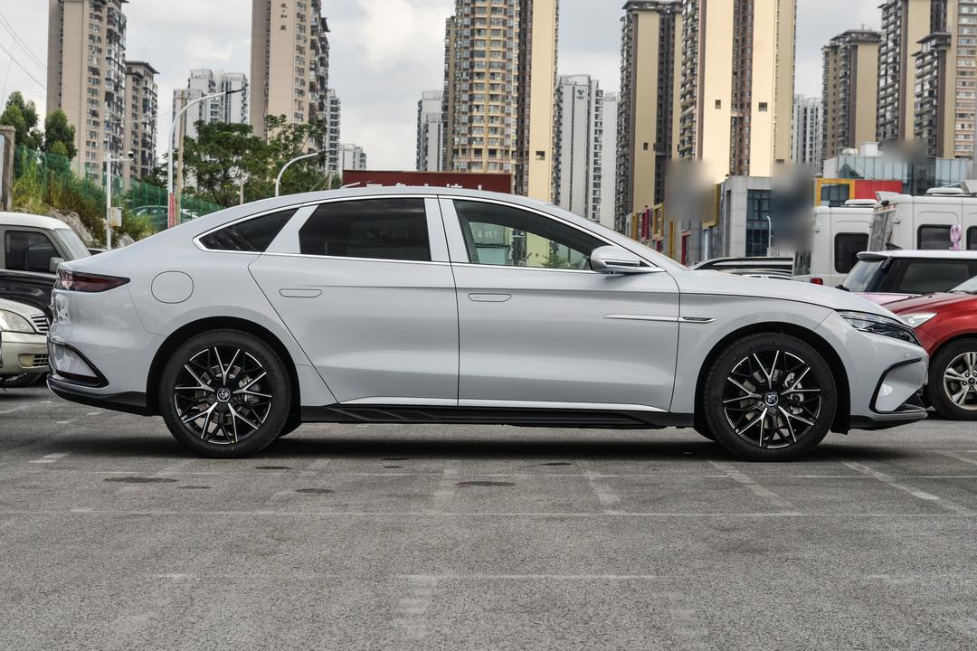BYD Han DM 2026, фото 8