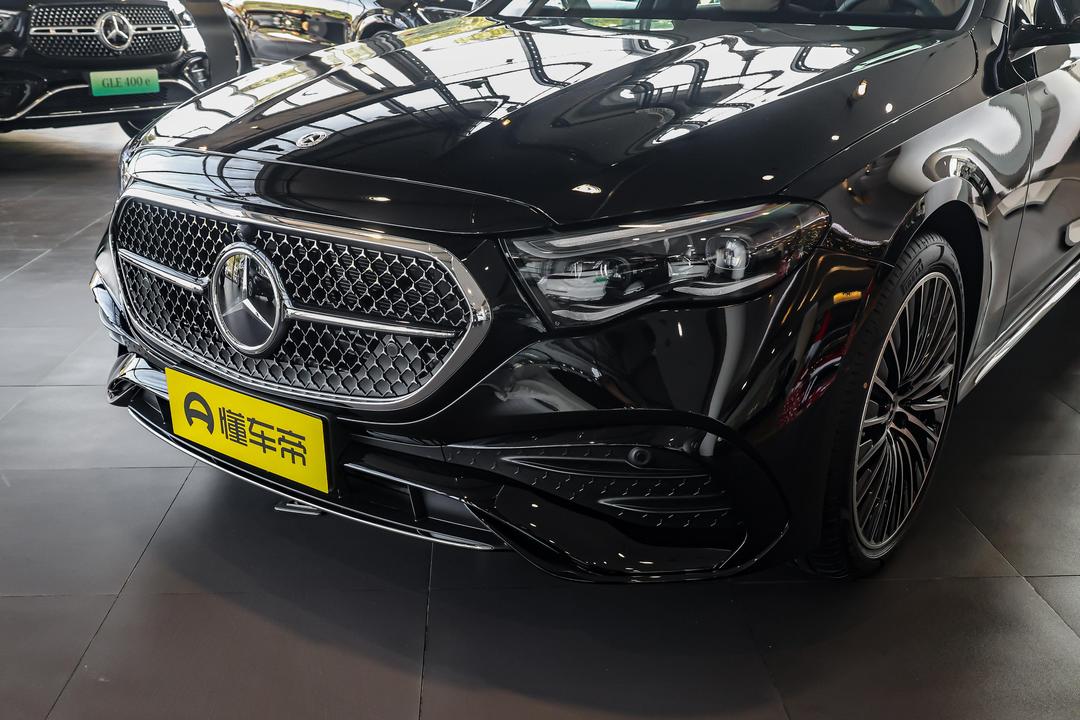 Mercedes-Benz E-Class 2026, фото 9