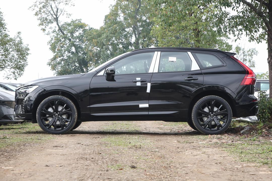 Volvo XC60 2026, фото 4