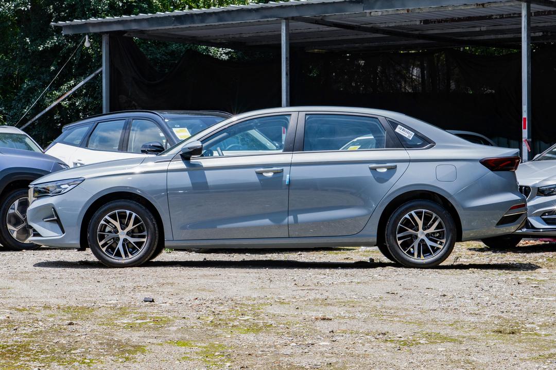 Geely Emgrand 2026, фото 4