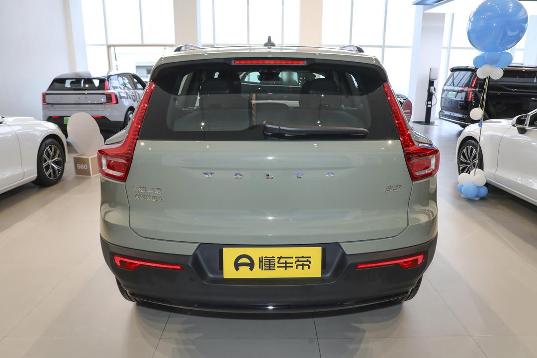 Volvo XC40 2026, фото 6