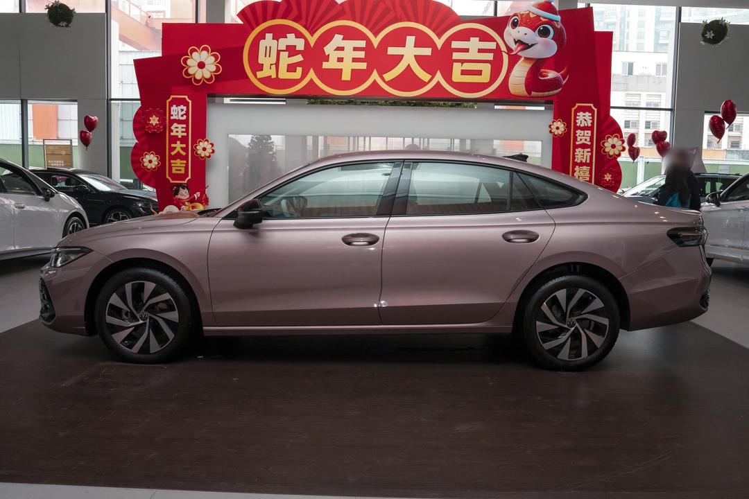 Volkswagen Passat 2026, фото 3