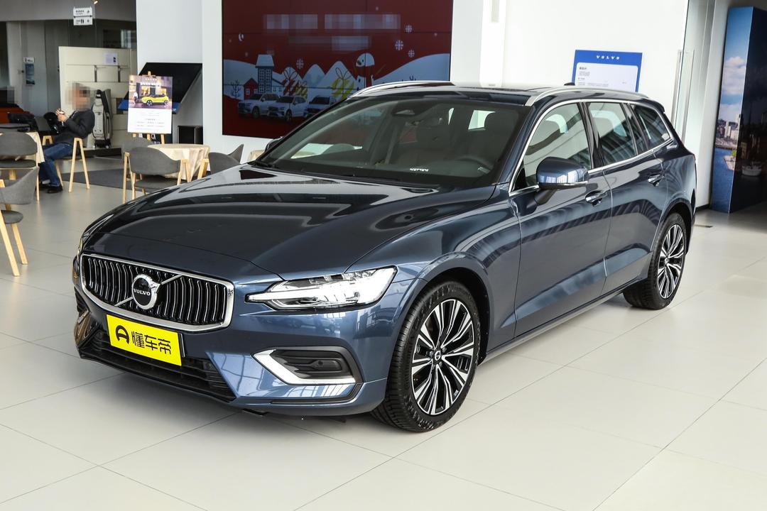 Volvo V60 2026, фото 1