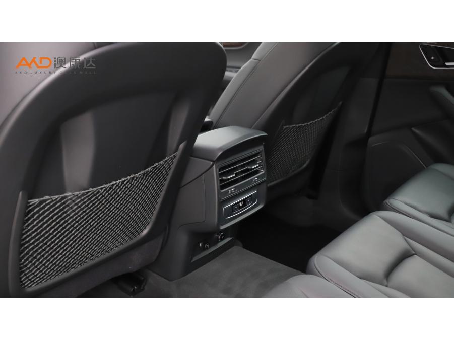 Audi Q7 2022 Черный из Китая, фото 3