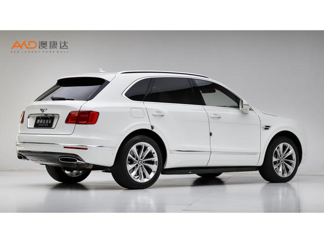 Bentley Bentayga 2016 6.0 T — фото 4