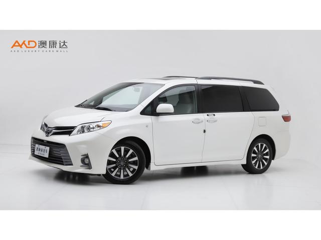 Toyota Sienna 2018 года выпуска