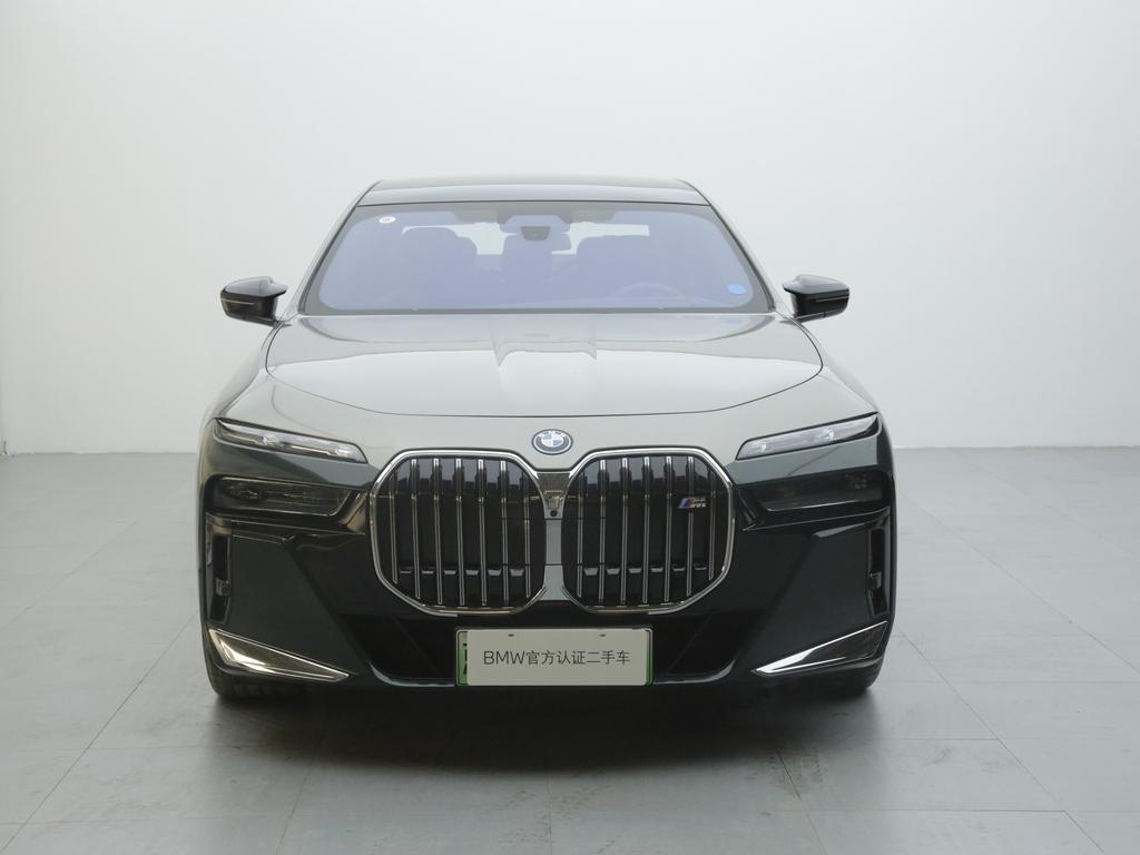 BMW i7 2023 M70L xDrive