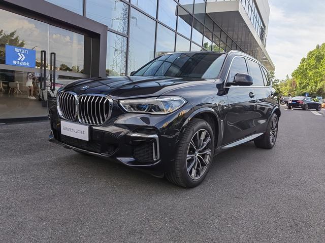 BMW X5 2022 года выпуска