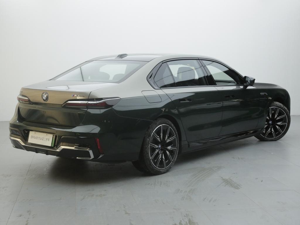 BMW i7 2023 M70L xDrive