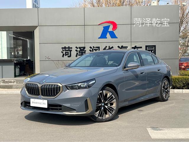 BMW 5er 2024 года выпуска