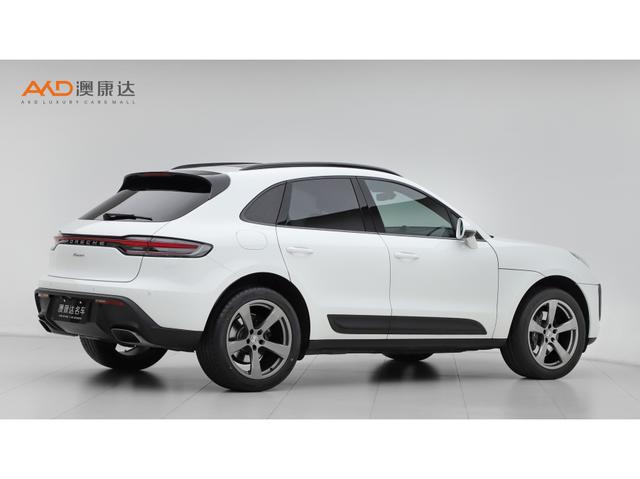 Porsche Macan 2022 Macan 2.0 T — фото 4